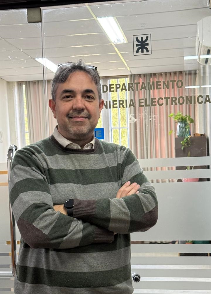 Carlos Centeno 1 A